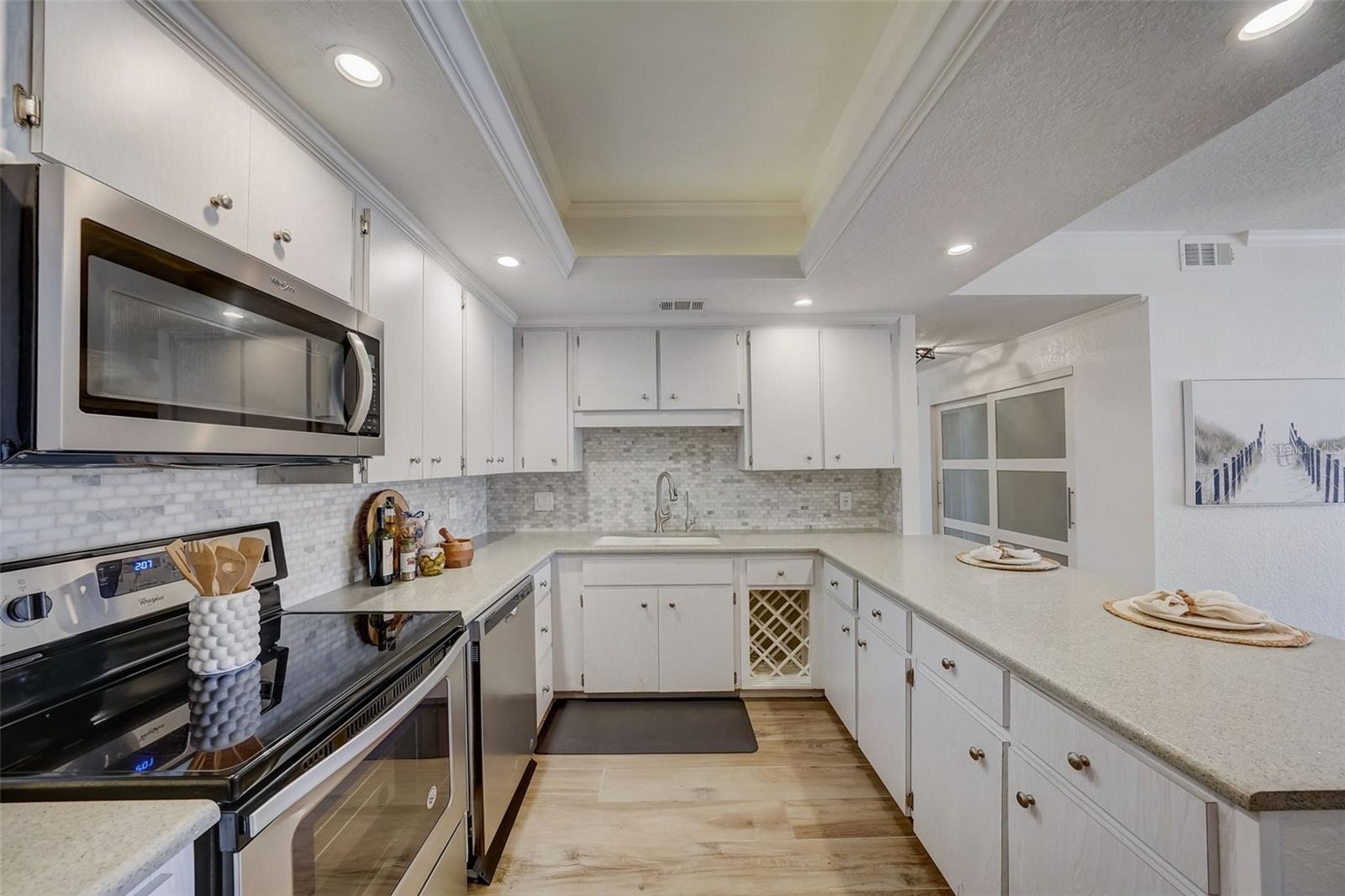 6 Belleview Unit 101, Belleair, FL 33756