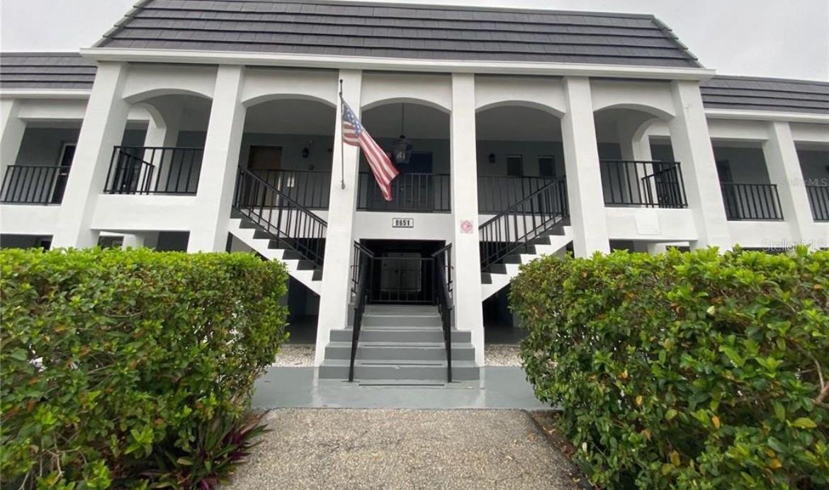 8651 10th Unit 210, St Petersburg, FL 33702