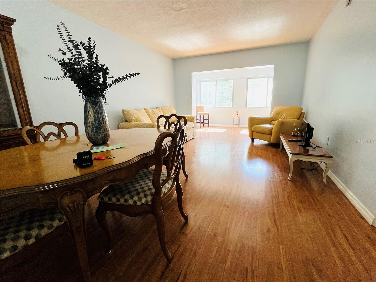 8651 10th Unit 210, St Petersburg, FL 33702