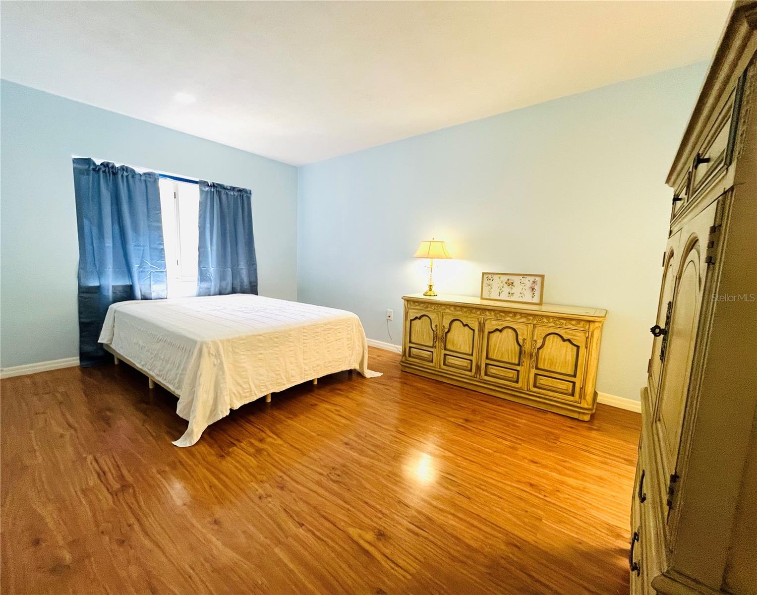 8651 10th Unit 210, St Petersburg, FL 33702