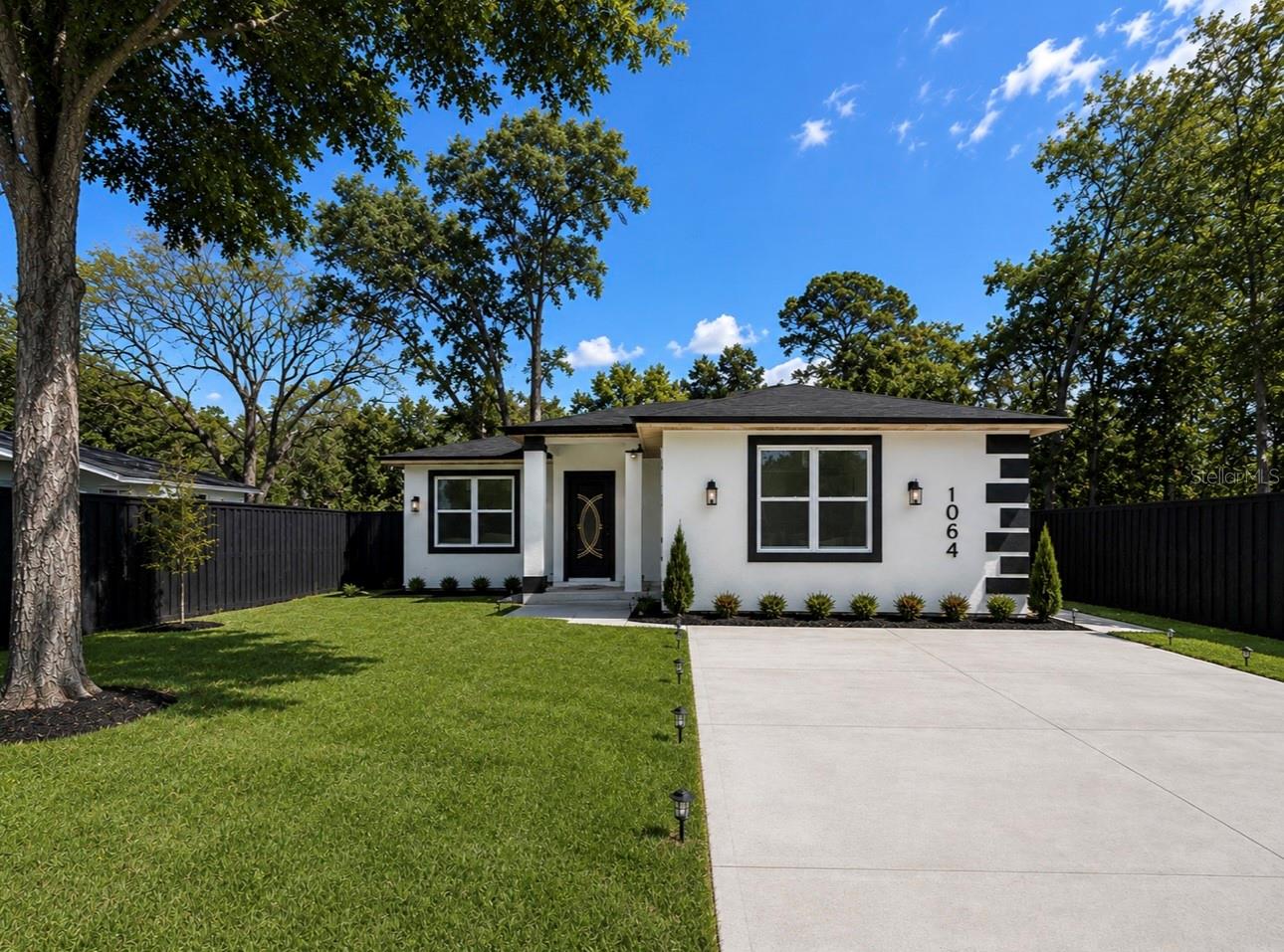 1064 Monroe, Brooksville, FL 34604