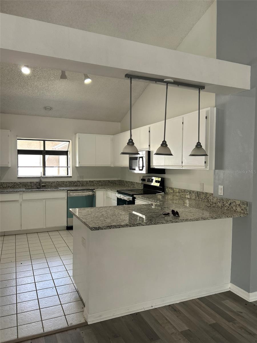 5106 Stonehurst, Tampa, FL 33647
