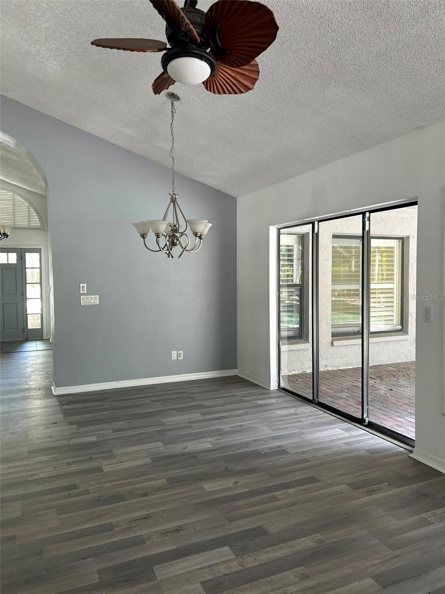 5106 Stonehurst, Tampa, FL 33647