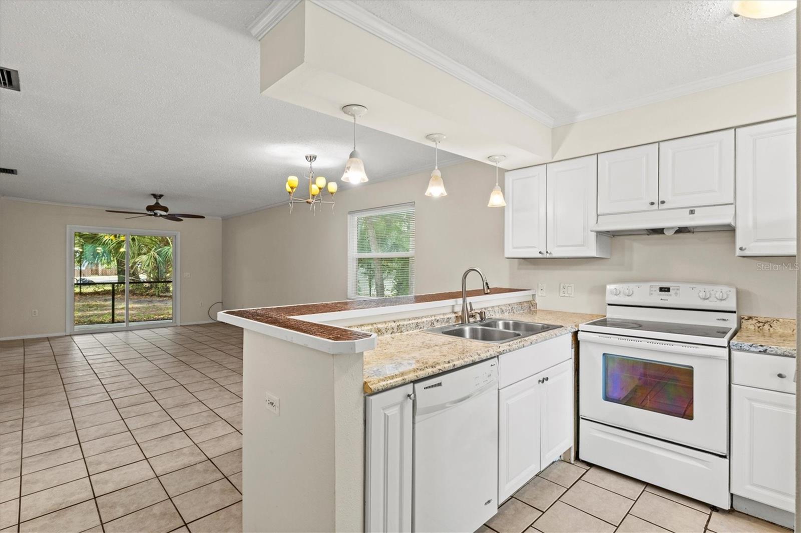 4631 Summerwind Unit 16, Sarasota, FL 34234