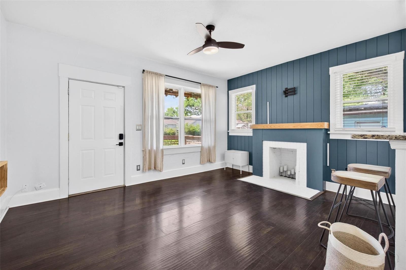4556 Yarmouth, St Petersburg, FL 33711