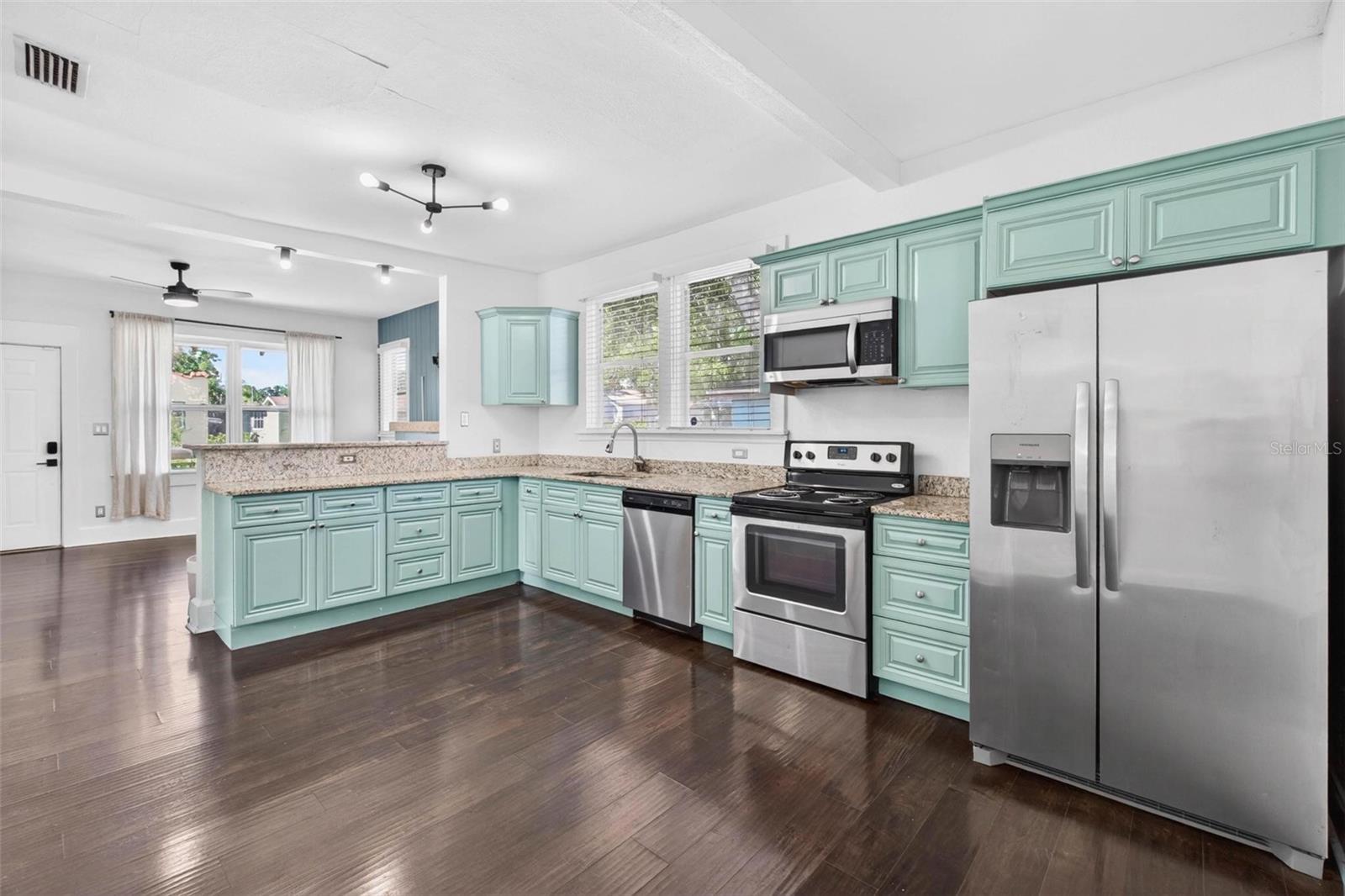 4556 Yarmouth, St Petersburg, FL 33711