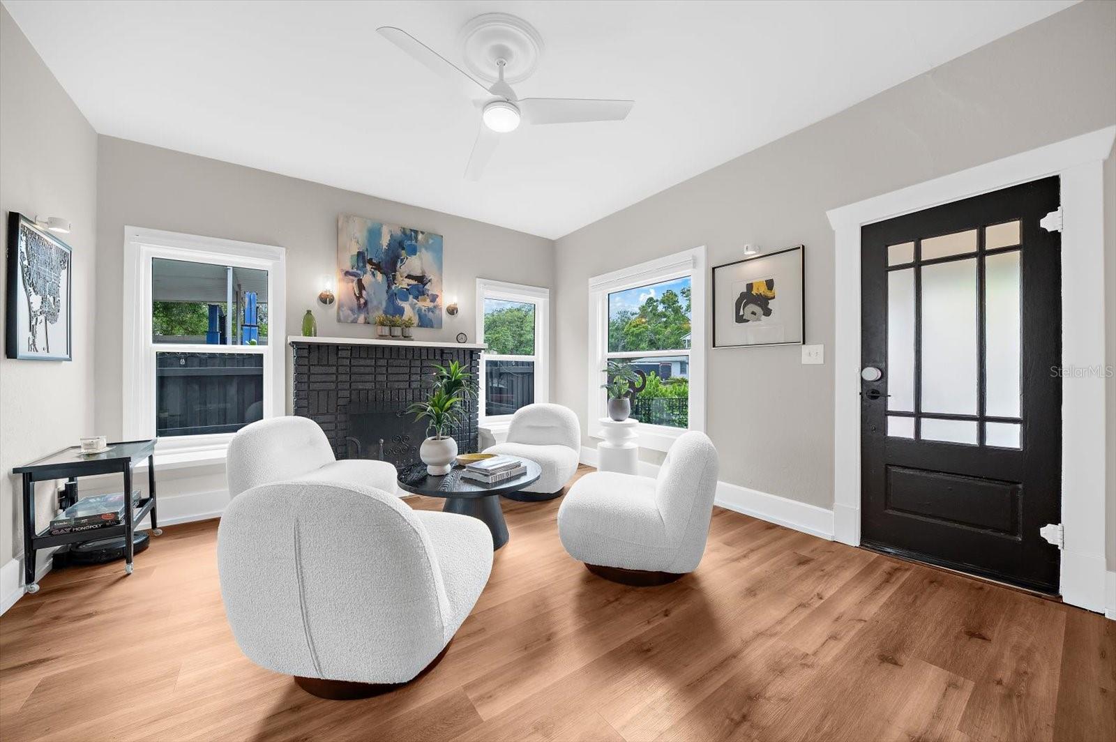 127 23rd, St Petersburg, FL 33713