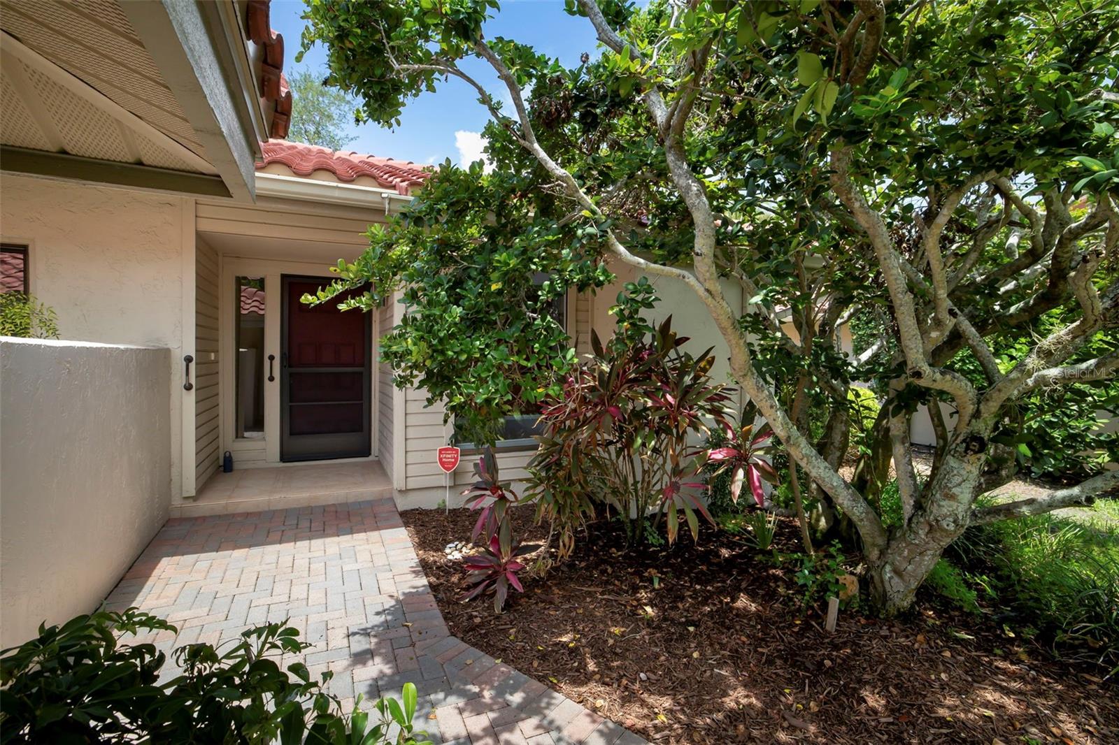 4820 Kestral Park Unit 18, Sarasota, FL 34231