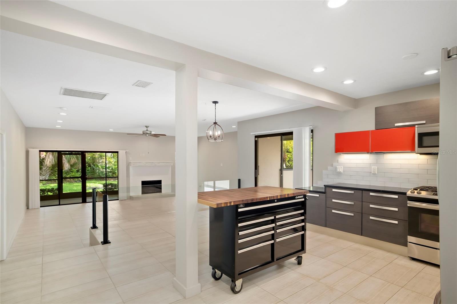 4820 Kestral Park Unit 18, Sarasota, FL 34231