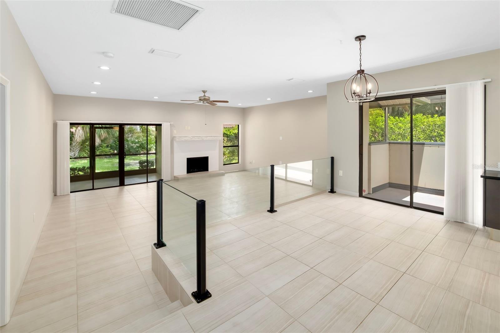 4820 Kestral Park Unit 18, Sarasota, FL 34231