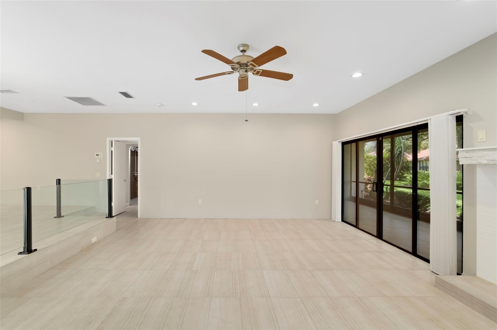 4820 Kestral Park Unit 18, Sarasota, FL 34231