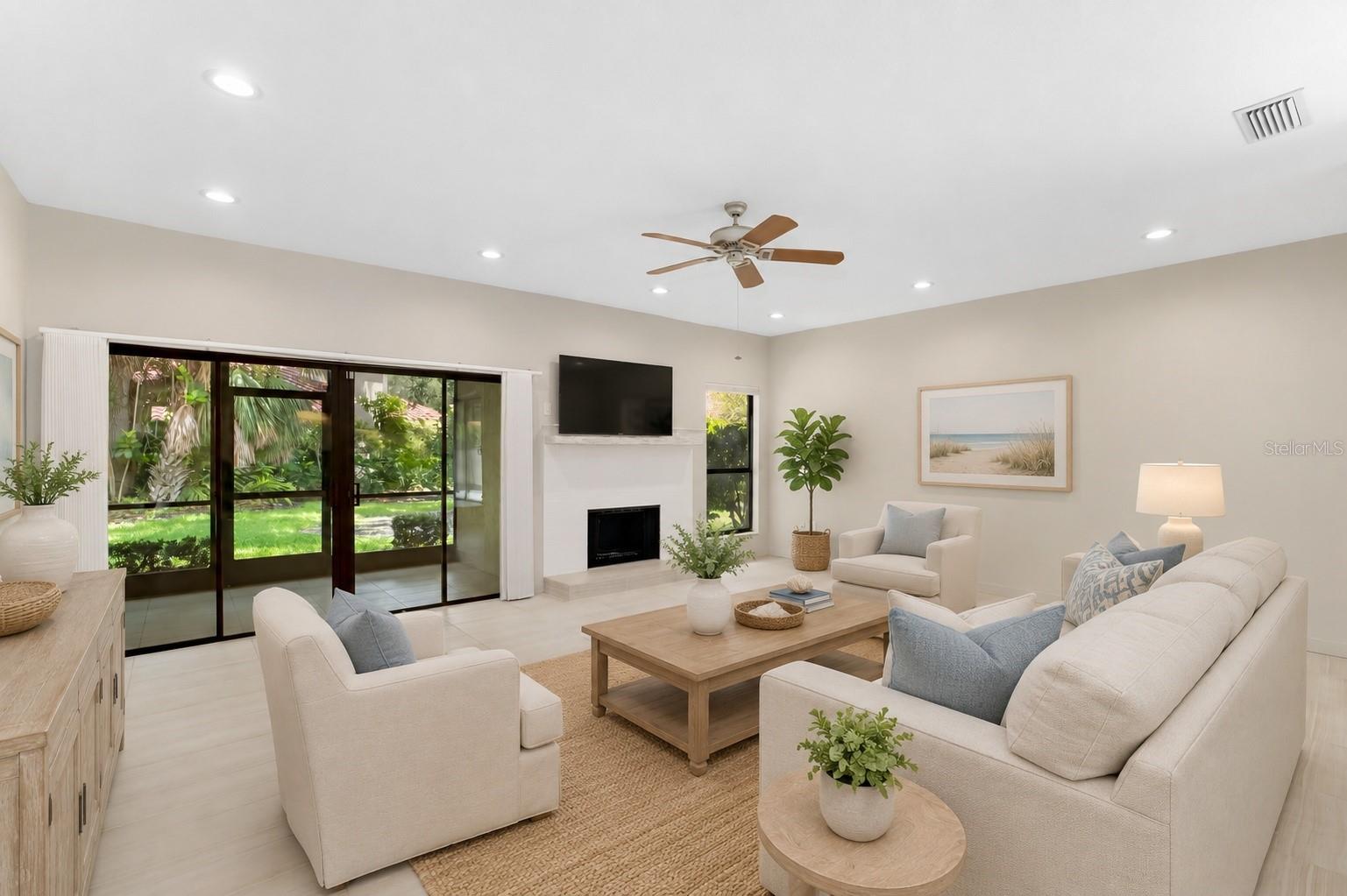 4820 Kestral Park Unit 18, Sarasota, FL 34231