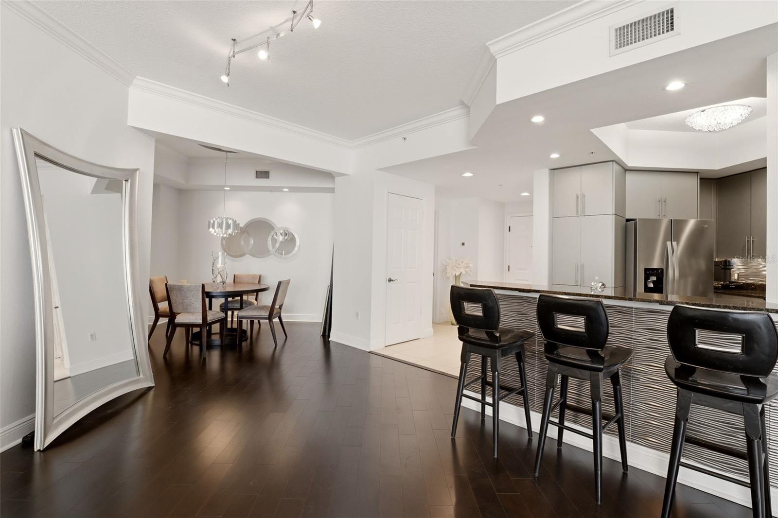 100 Central Unit H716, Sarasota, FL 34236