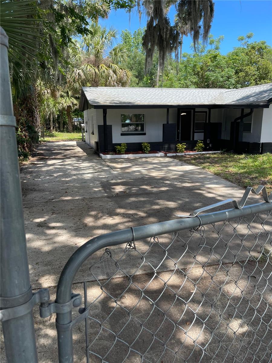 1139 Woodside, Daytona Beach, FL 32117