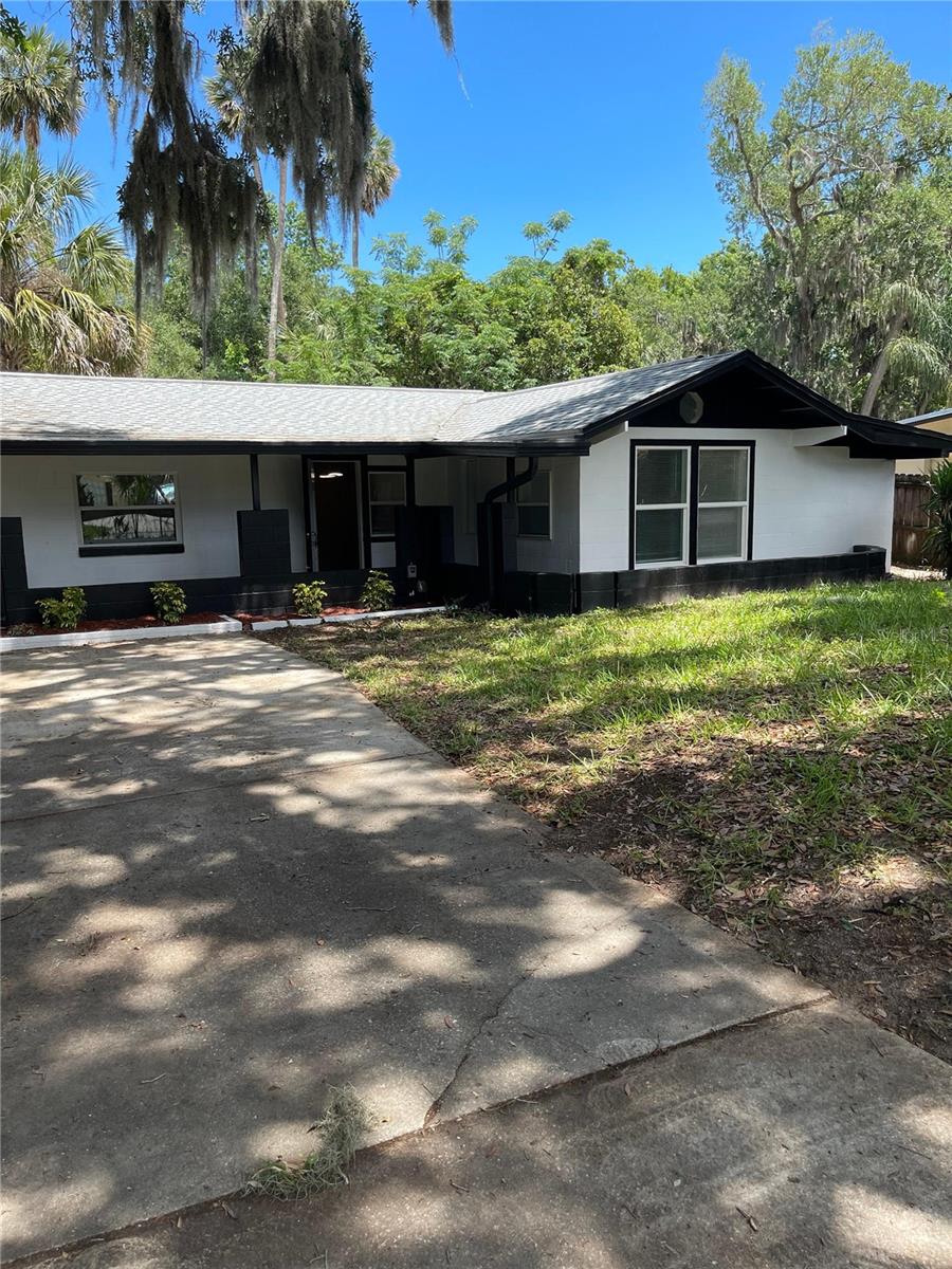 1139 Woodside, Daytona Beach, FL 32117