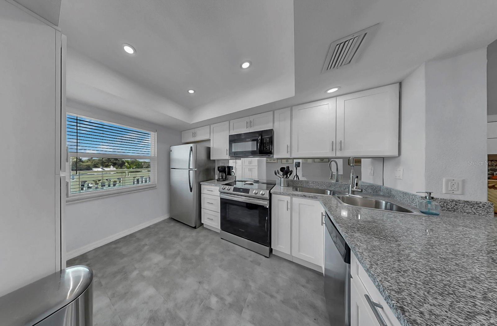7321 Central Unit 307, St Petersburg, FL 33710