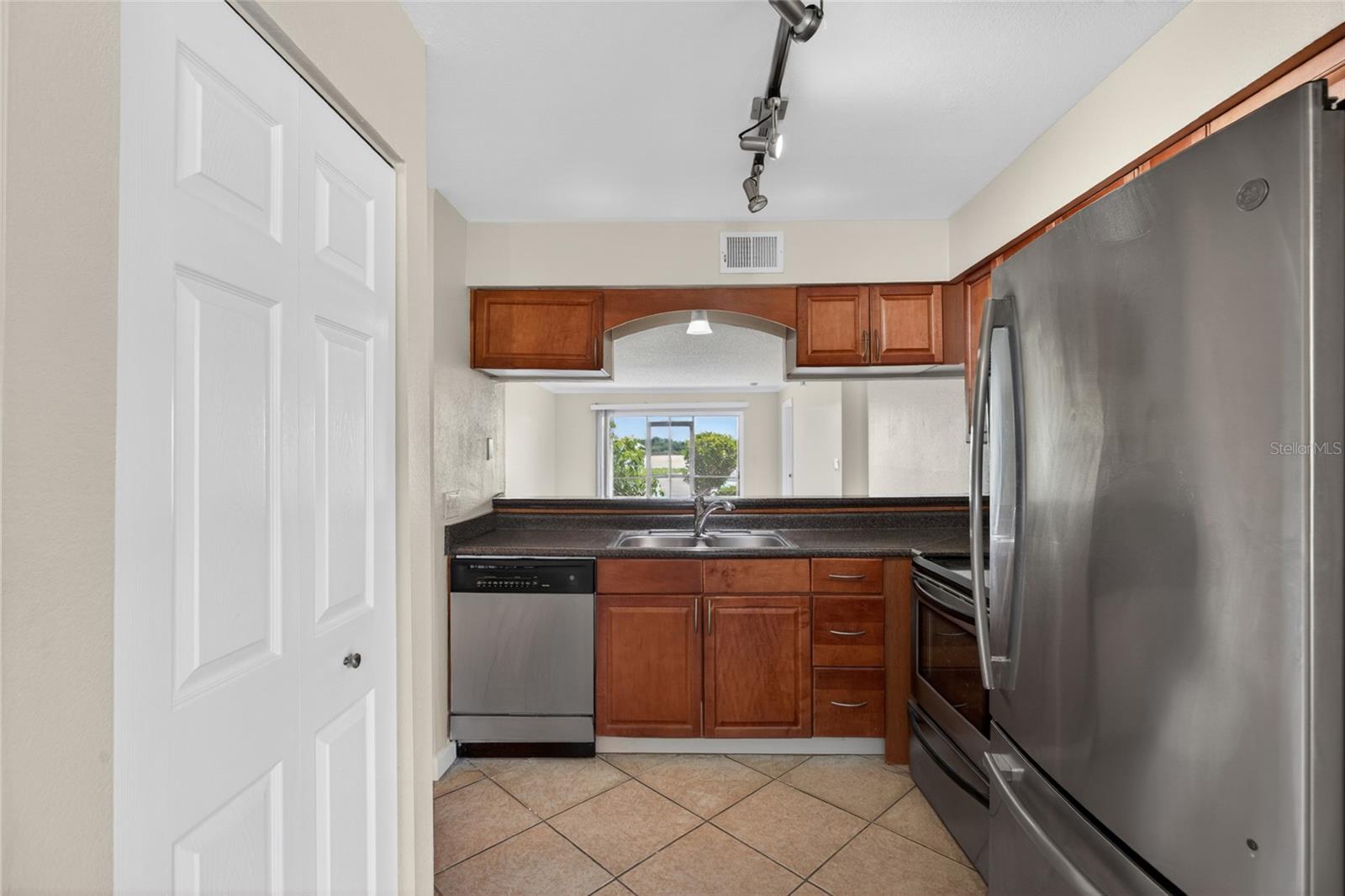 10125 Sailwinds Unit 104, Largo, FL 33773