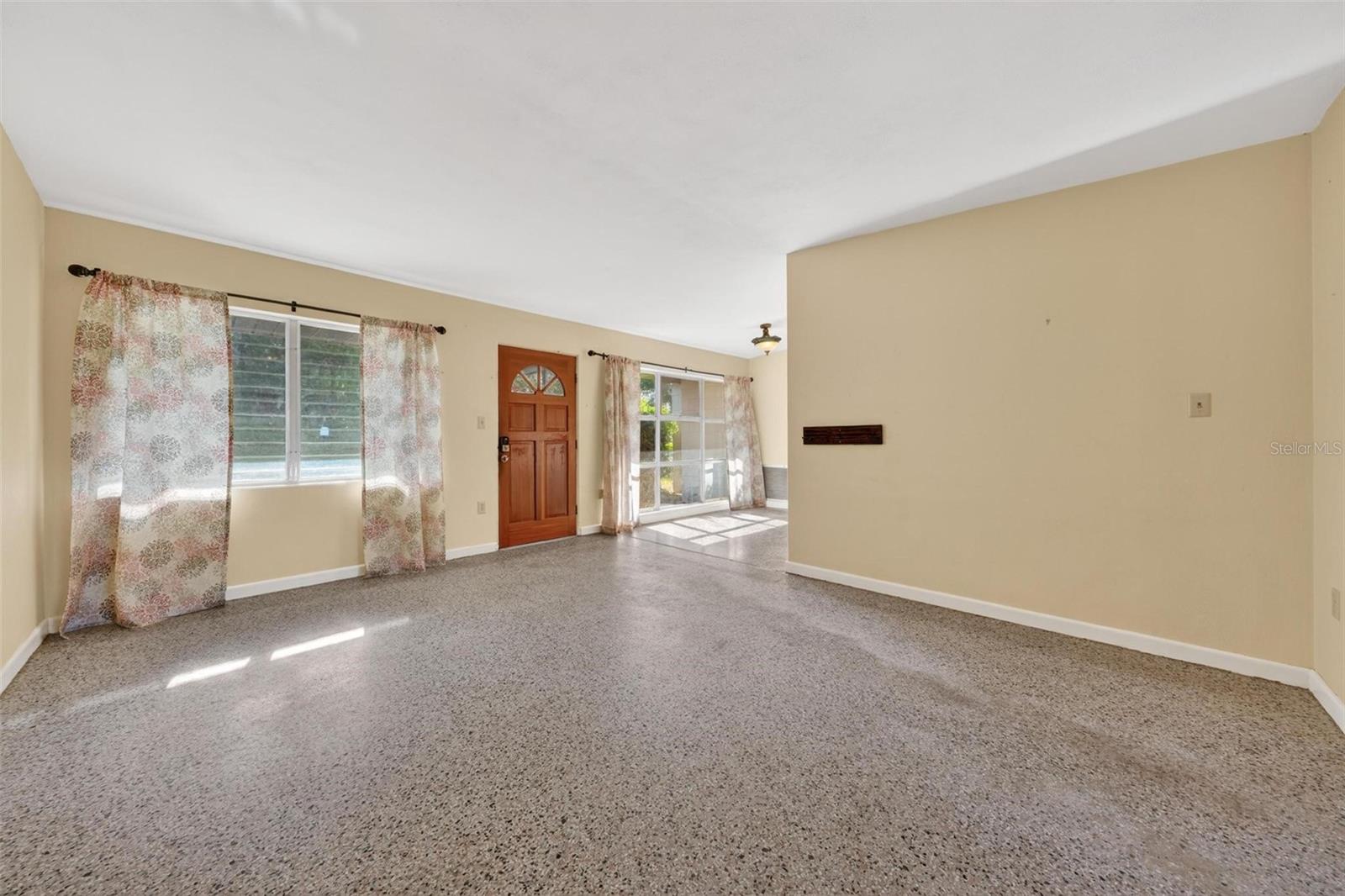 710 Twin Oaks, Eustis, FL 32726