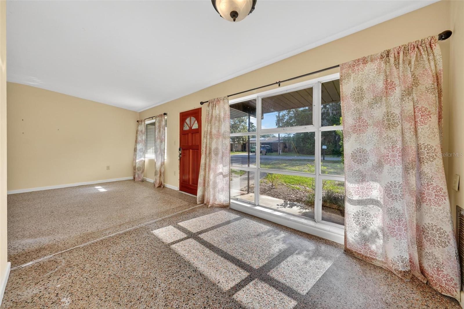 710 Twin Oaks, Eustis, FL 32726