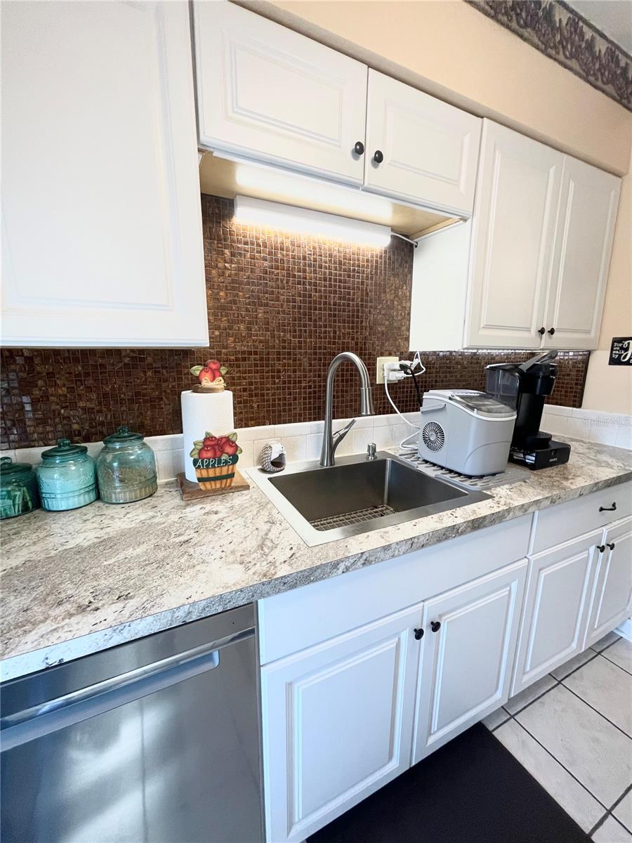 1600 Lake Parker Unit B4, Lakeland, FL 33805