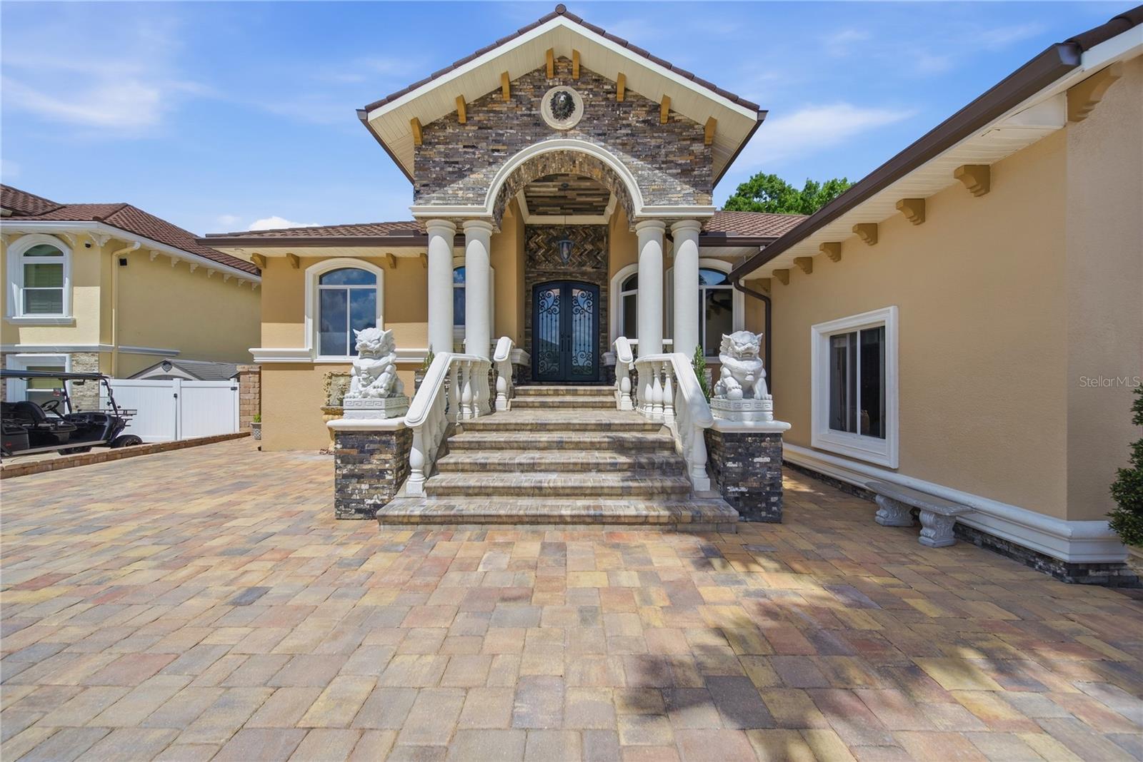 8286 97th N St, Seminole, FL 33777