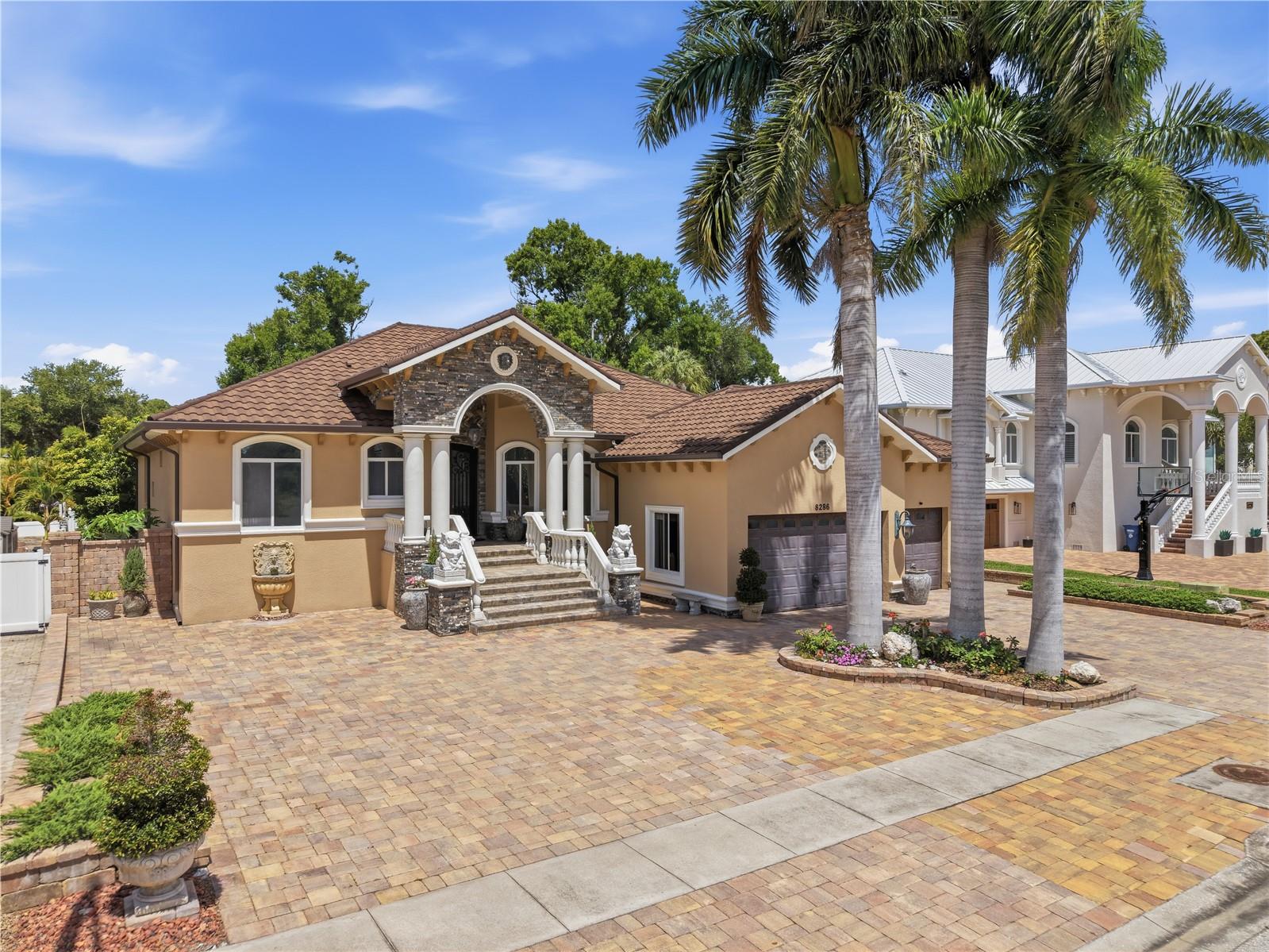 8286 97th N St, Seminole, FL 33777