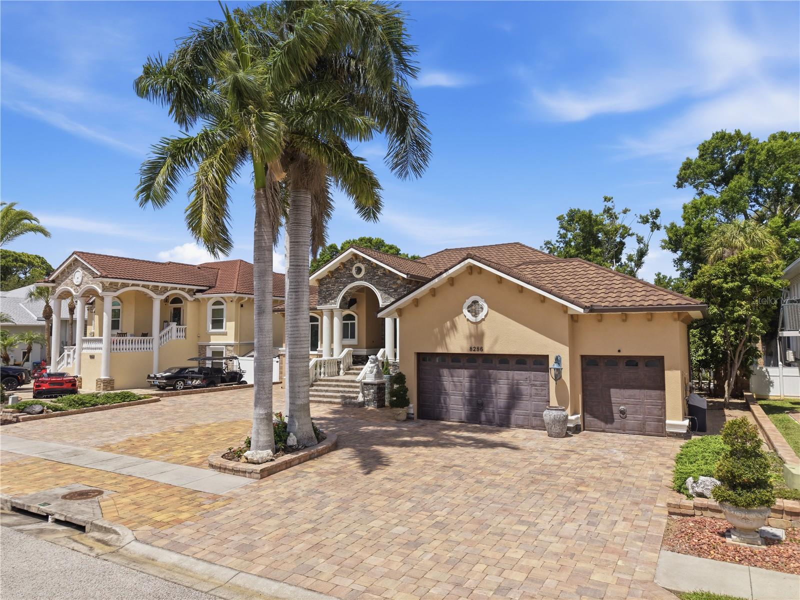 8286 97th N St, Seminole, FL 33777
