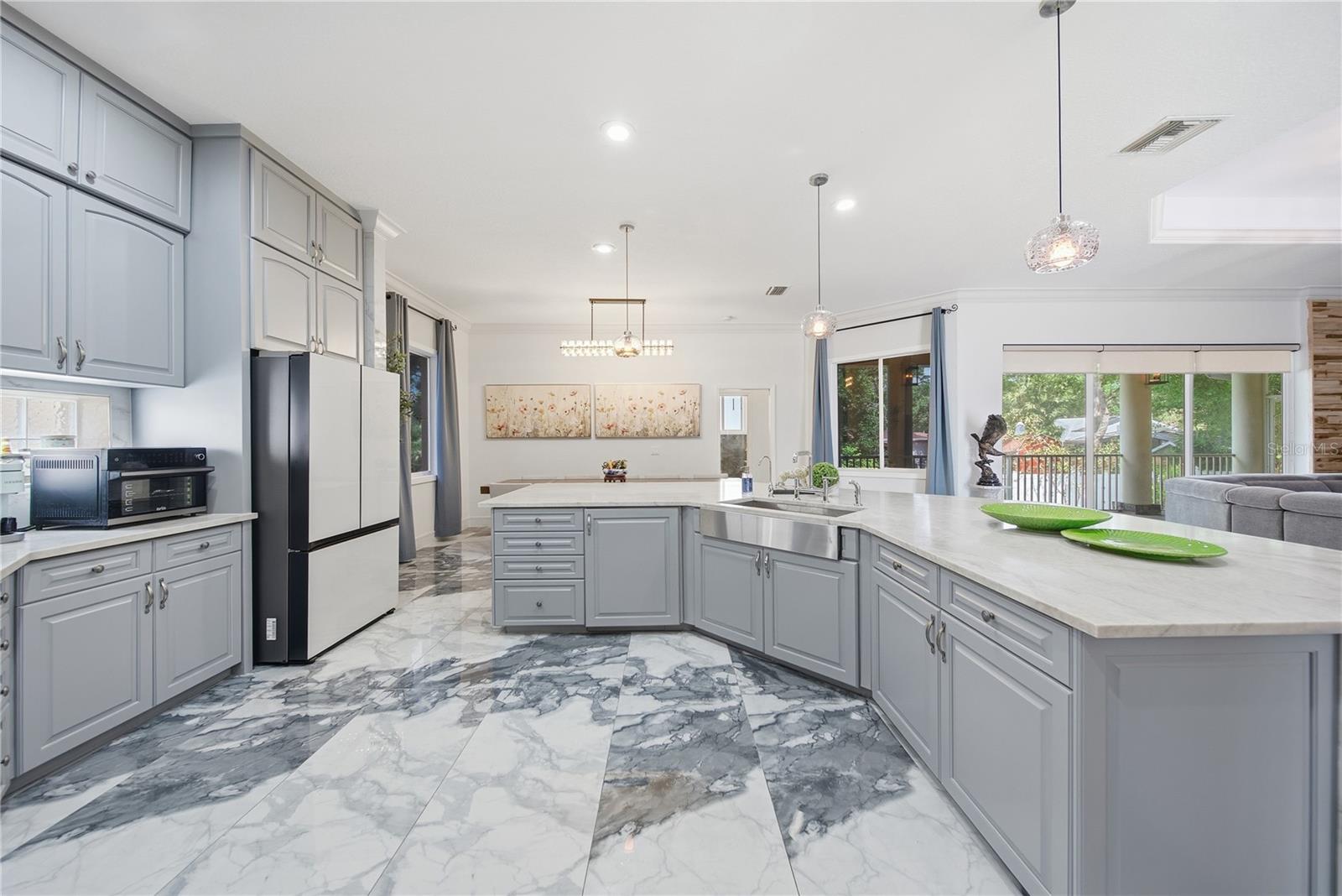 8286 97th N St, Seminole, FL 33777