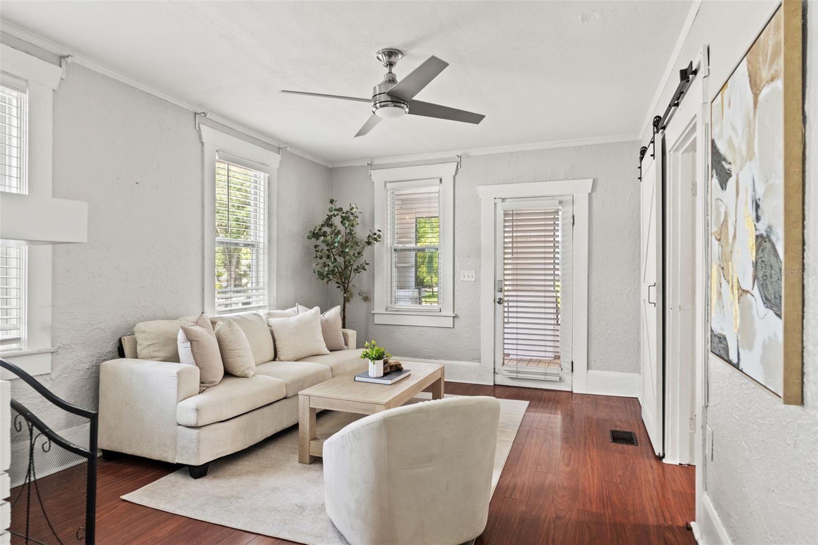 904 Henry, Tampa, FL 33604