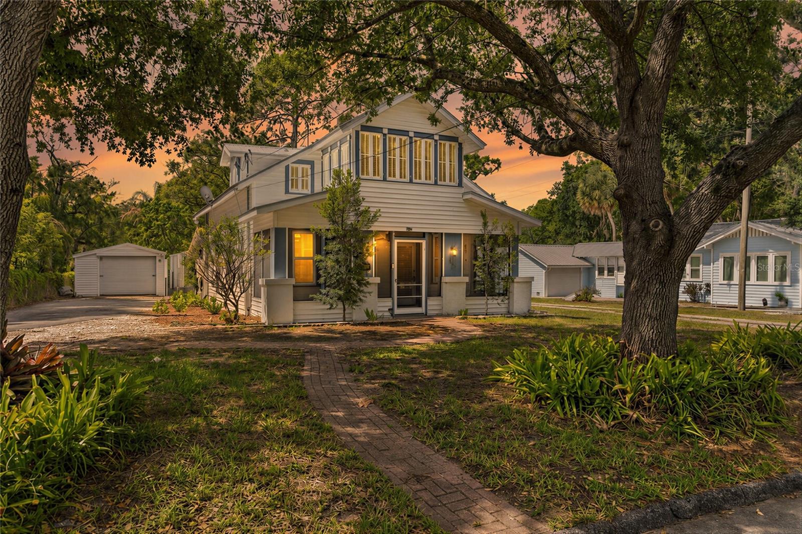 904 Henry, Tampa, FL 33604