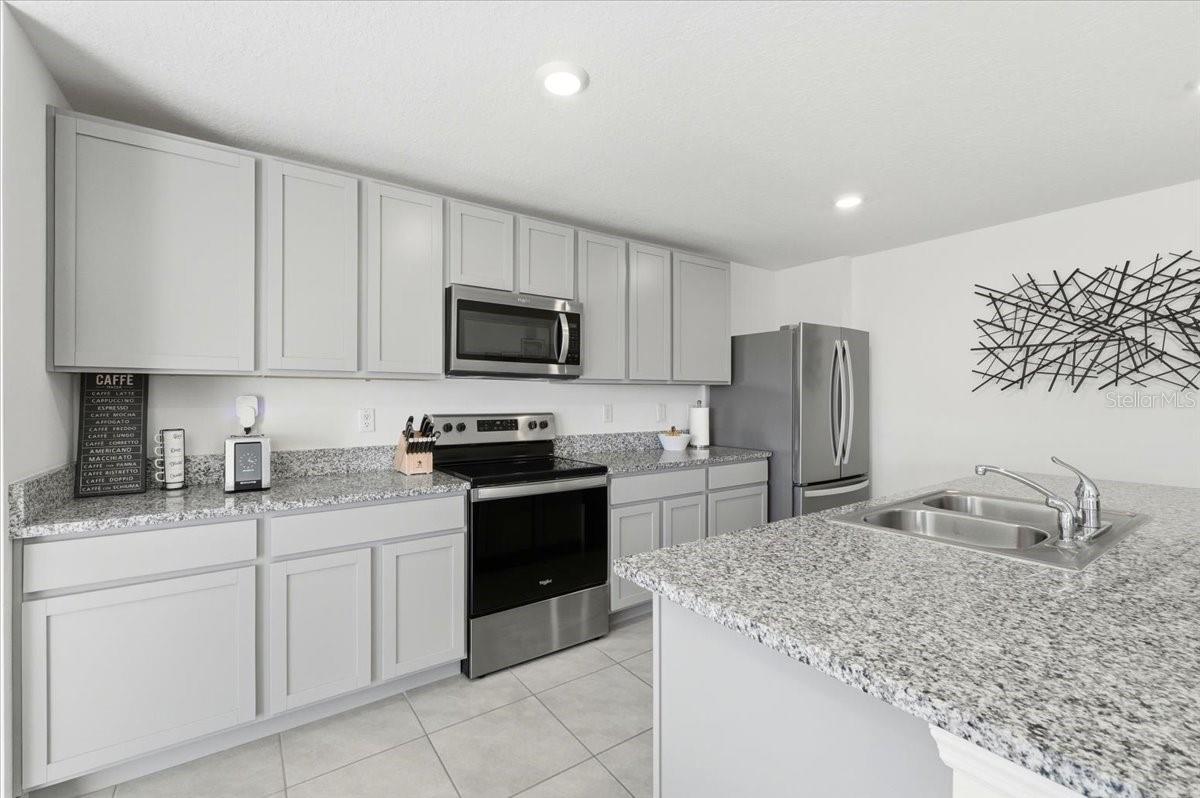 1211 Tahitian Sunrise, Plant City, FL 33565