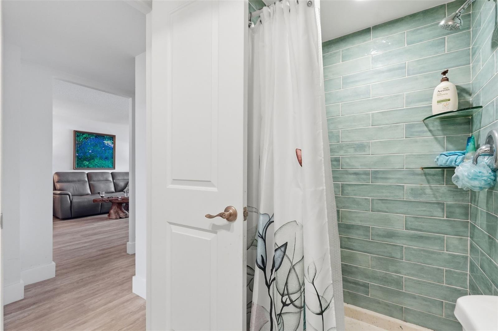 4915 Bay Unit 323, St Petersburg, FL 33703