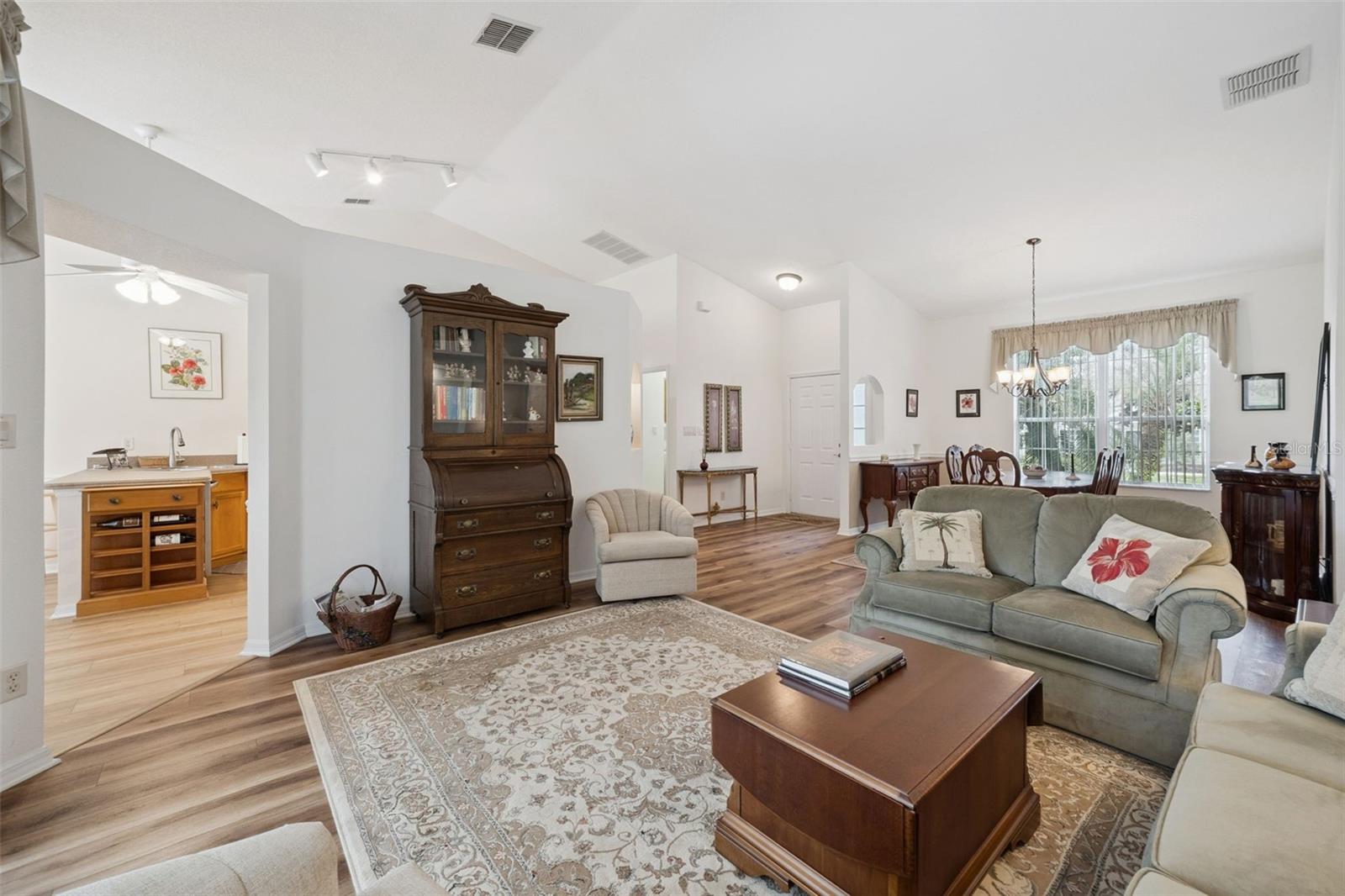 5000 Sawgrass Lake, Leesburg, FL 34748