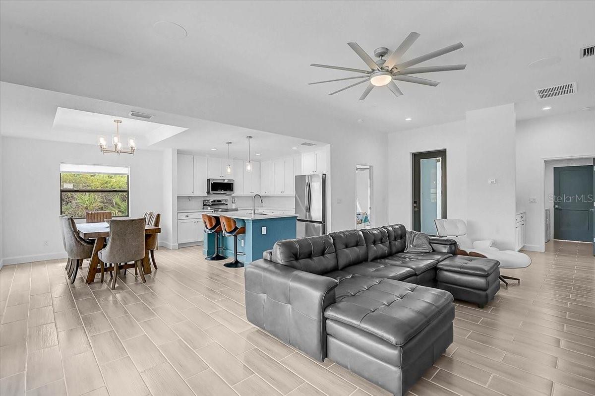 112 Hercules, Rotonda West, FL 33947