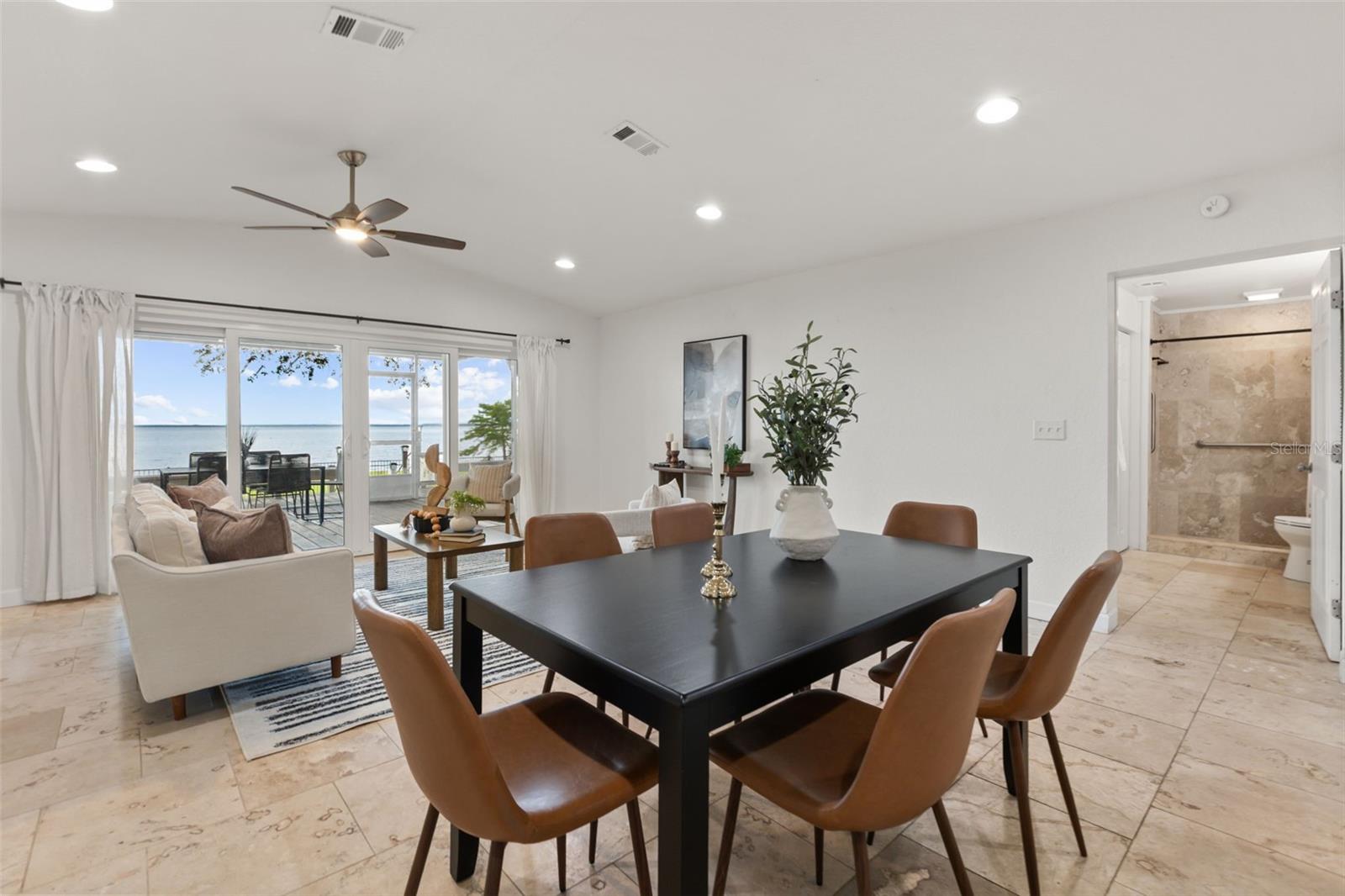 2462 Fort Lane, Geneva, FL 32732