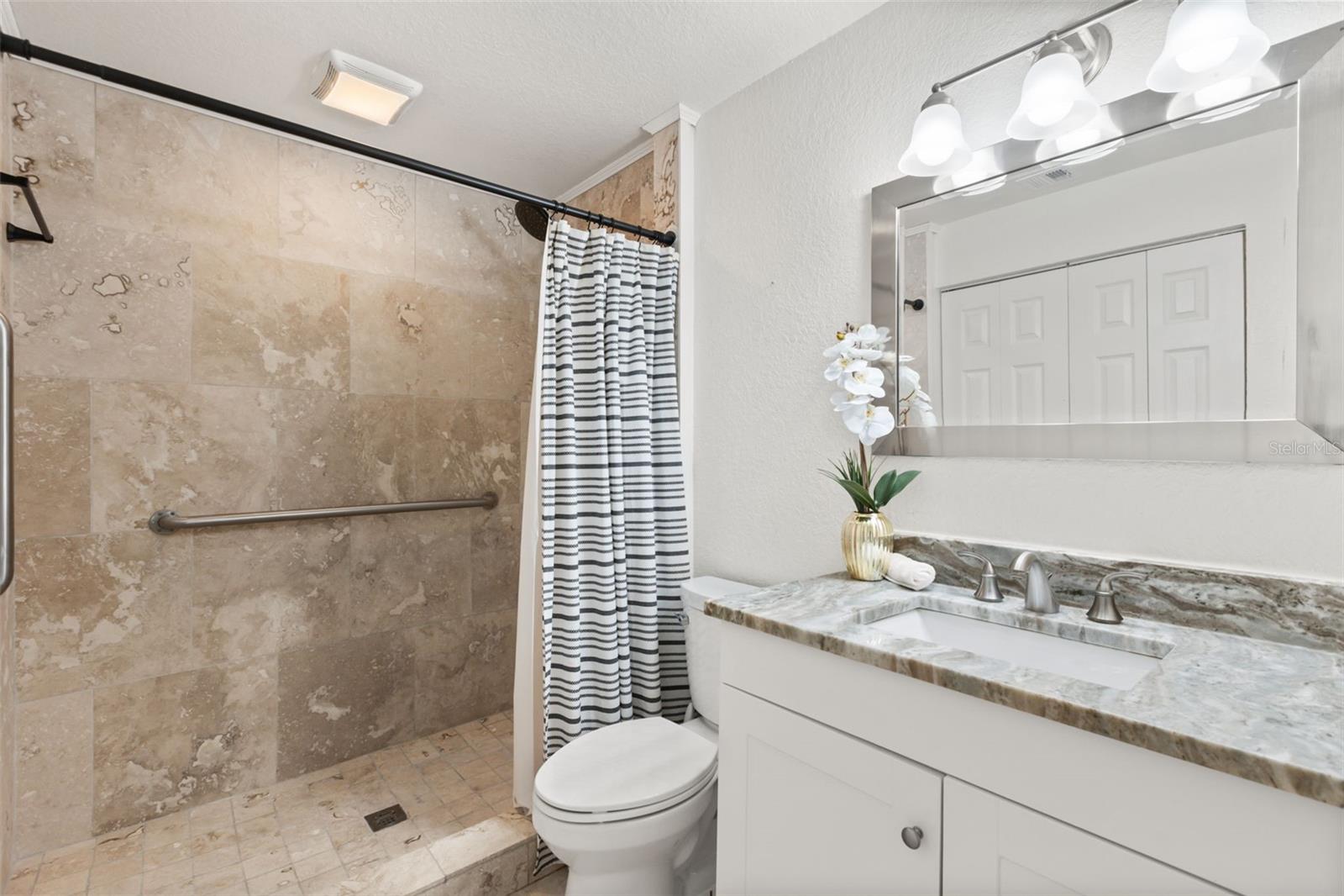 2462 Fort Lane, Geneva, FL 32732