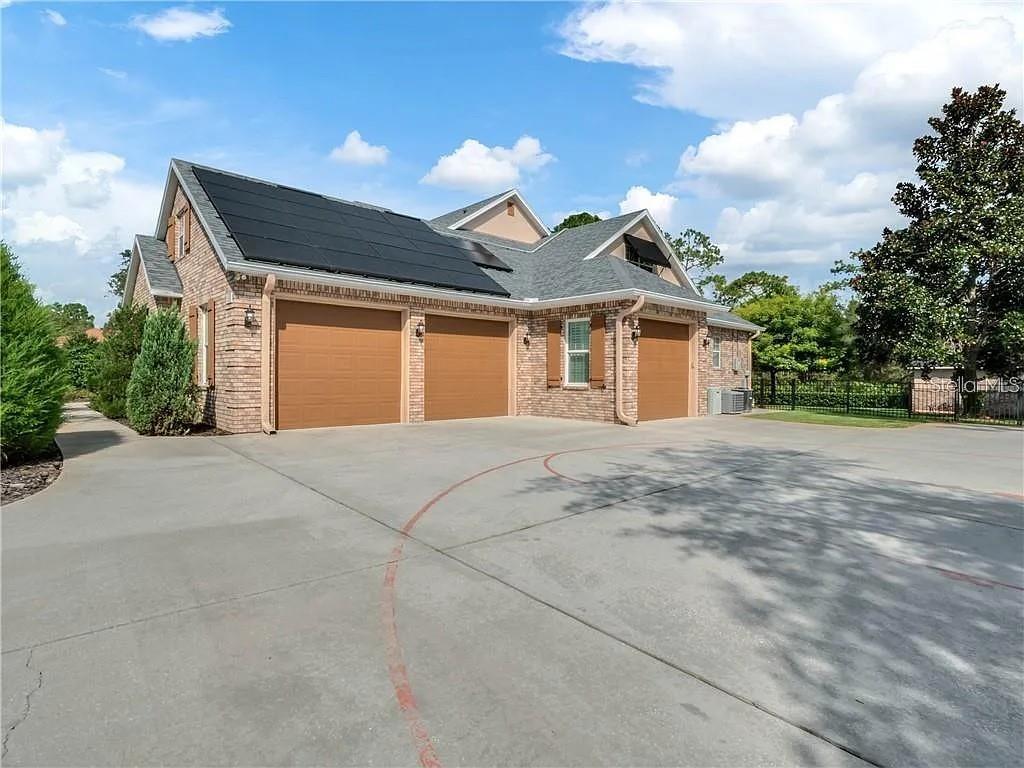 2660 Winnemissett Oaks, Deland, FL 32724
