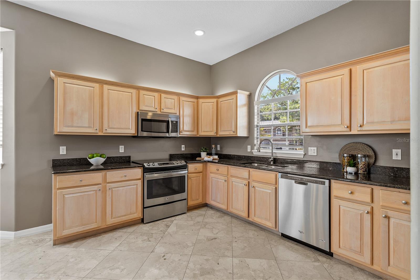 690 Oak Hollow, Altamonte Springs, FL 32714