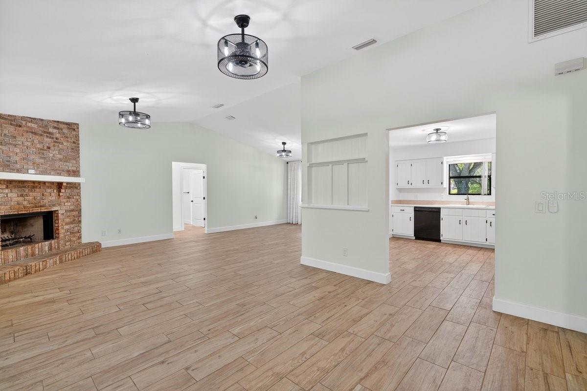 171 William, Edgewater, FL 32141