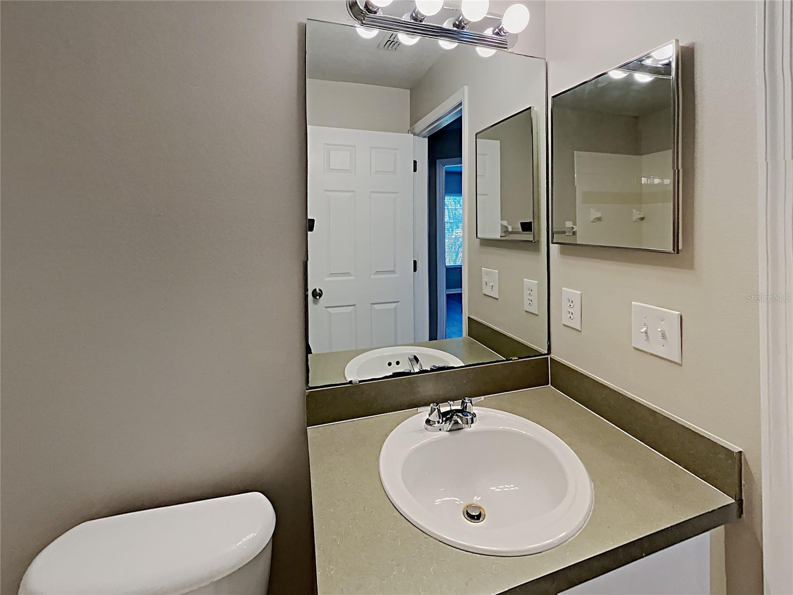 2184 Heathwood, Orlando, FL 32828