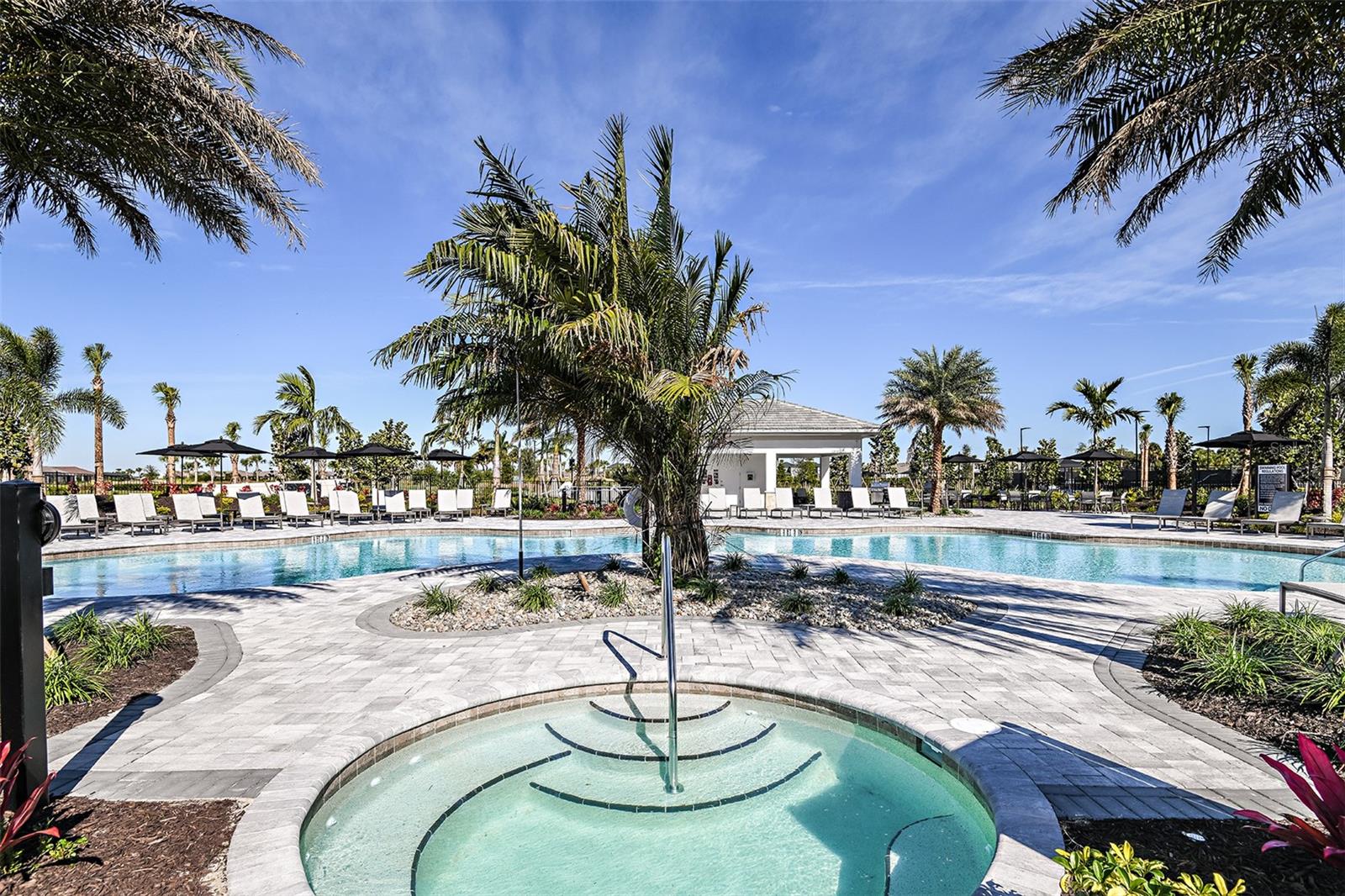 7649 Moonbeam, Sarasota, FL 34241