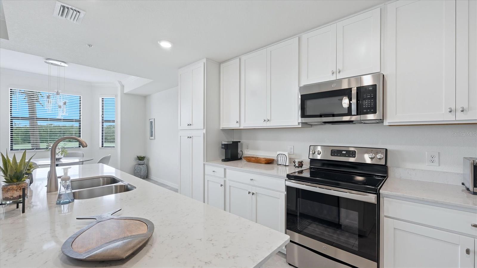 17810 Gawthrop Unit 203, Lakewood Ranch, FL 34211
