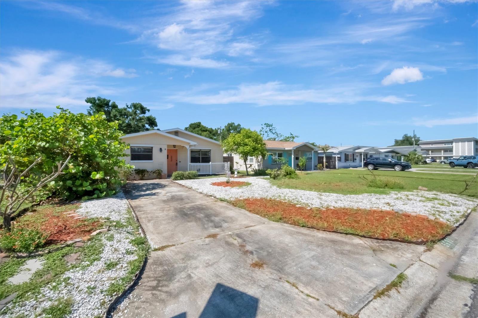 5630 13th, St Petersburg, FL 33710