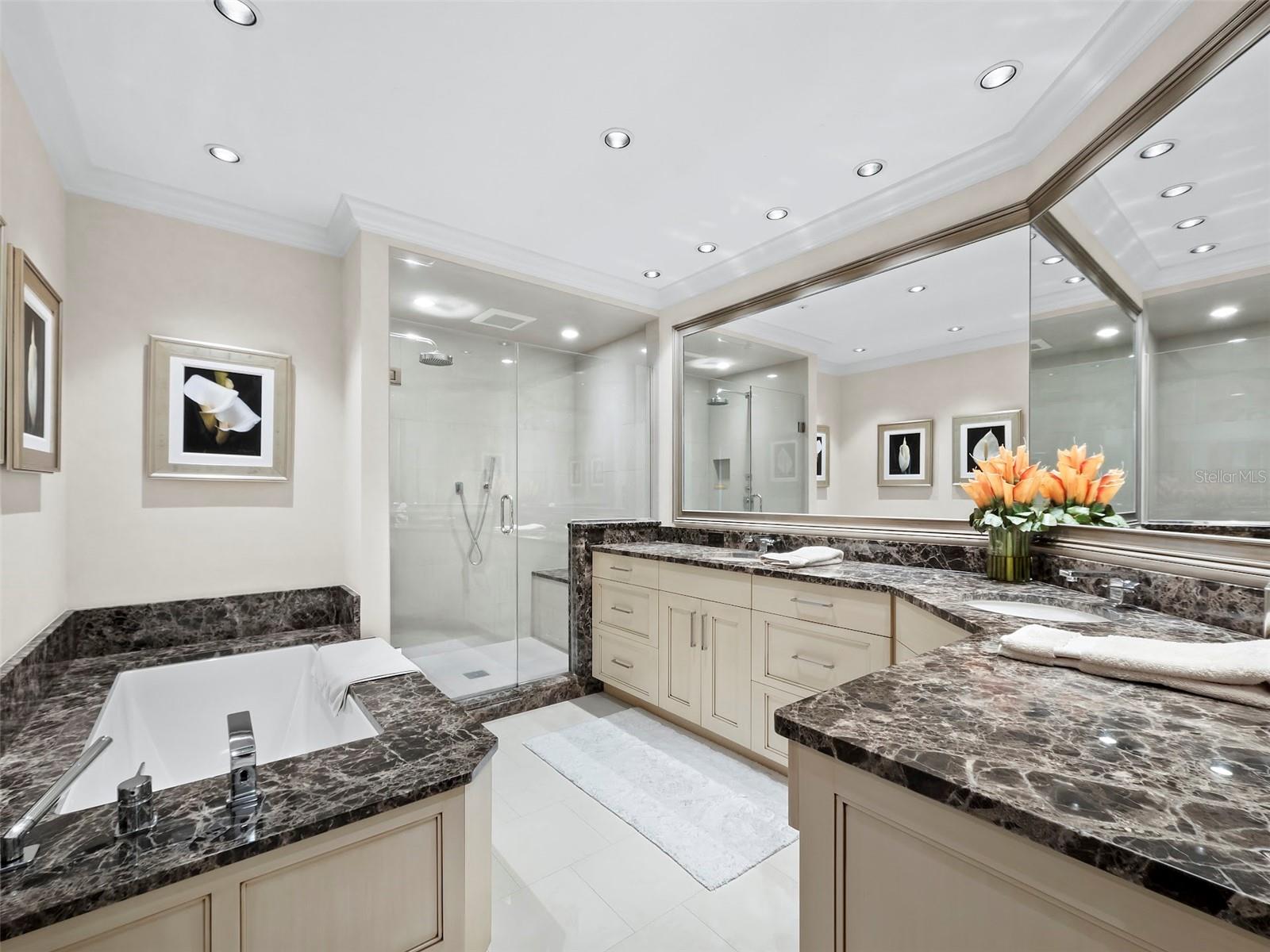 2185 Gulf of Mexico Unit 212, Longboat Key, FL 34228