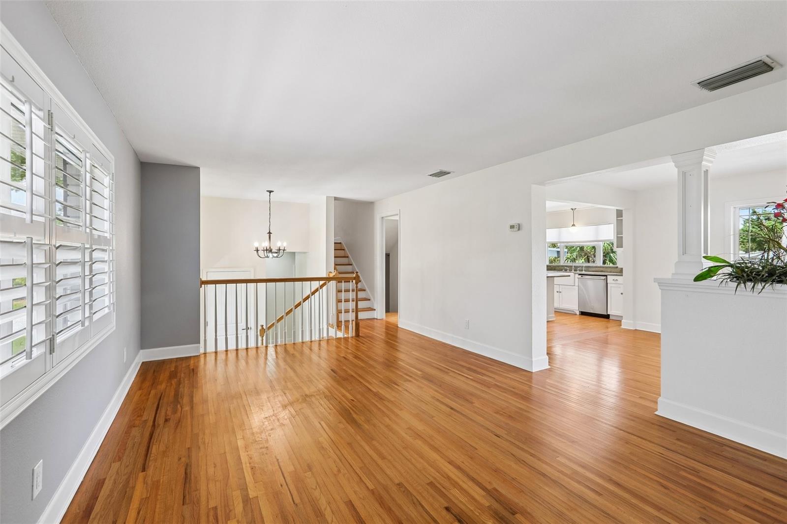 6827 Tequesta, Seminole, FL 33777