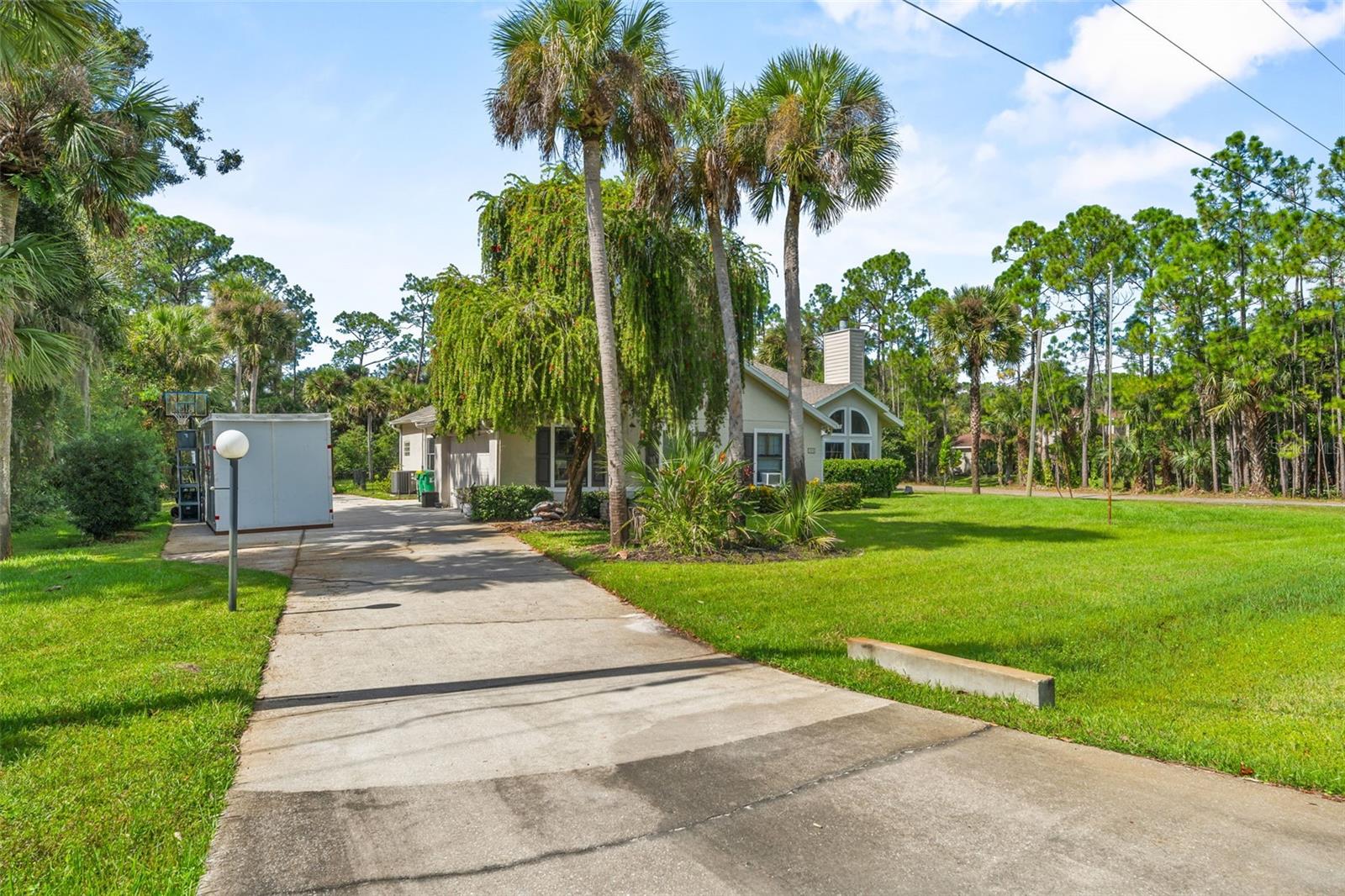 5560 Bob White, Mims, FL 32754