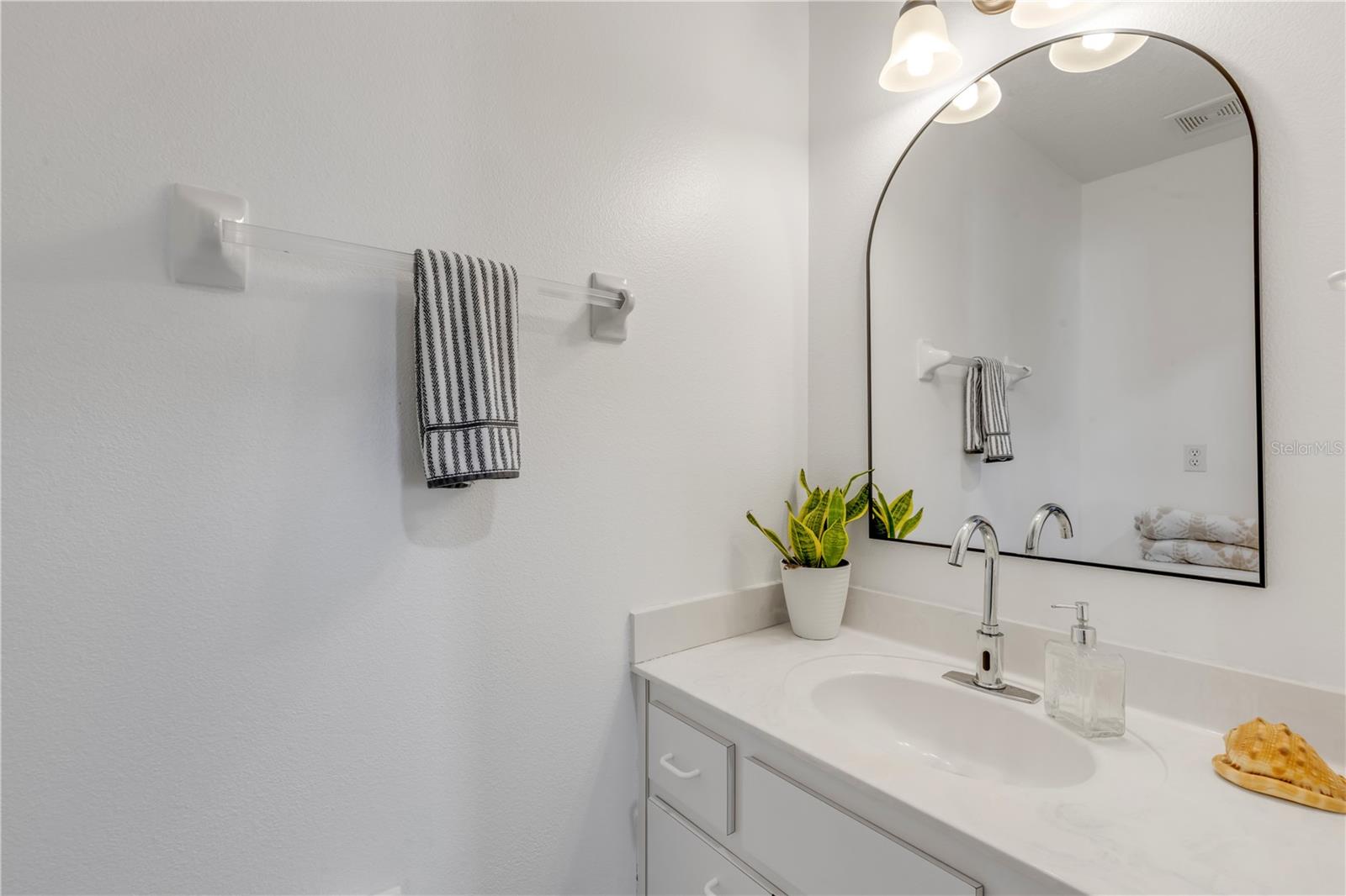 2236 Deerwood, New Smyrna Beach, FL 32168