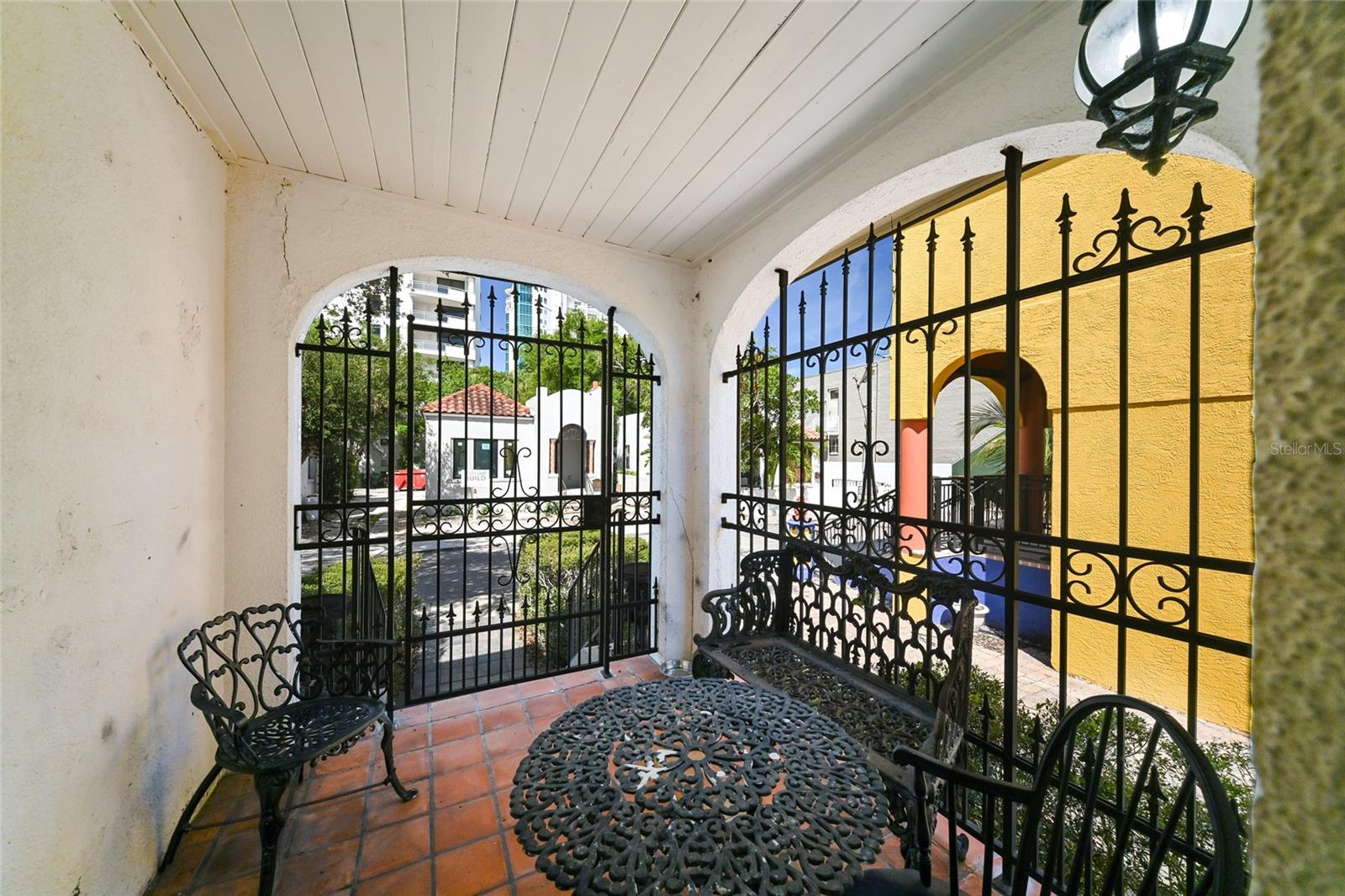 411 Burns Court, Sarasota, FL 34236