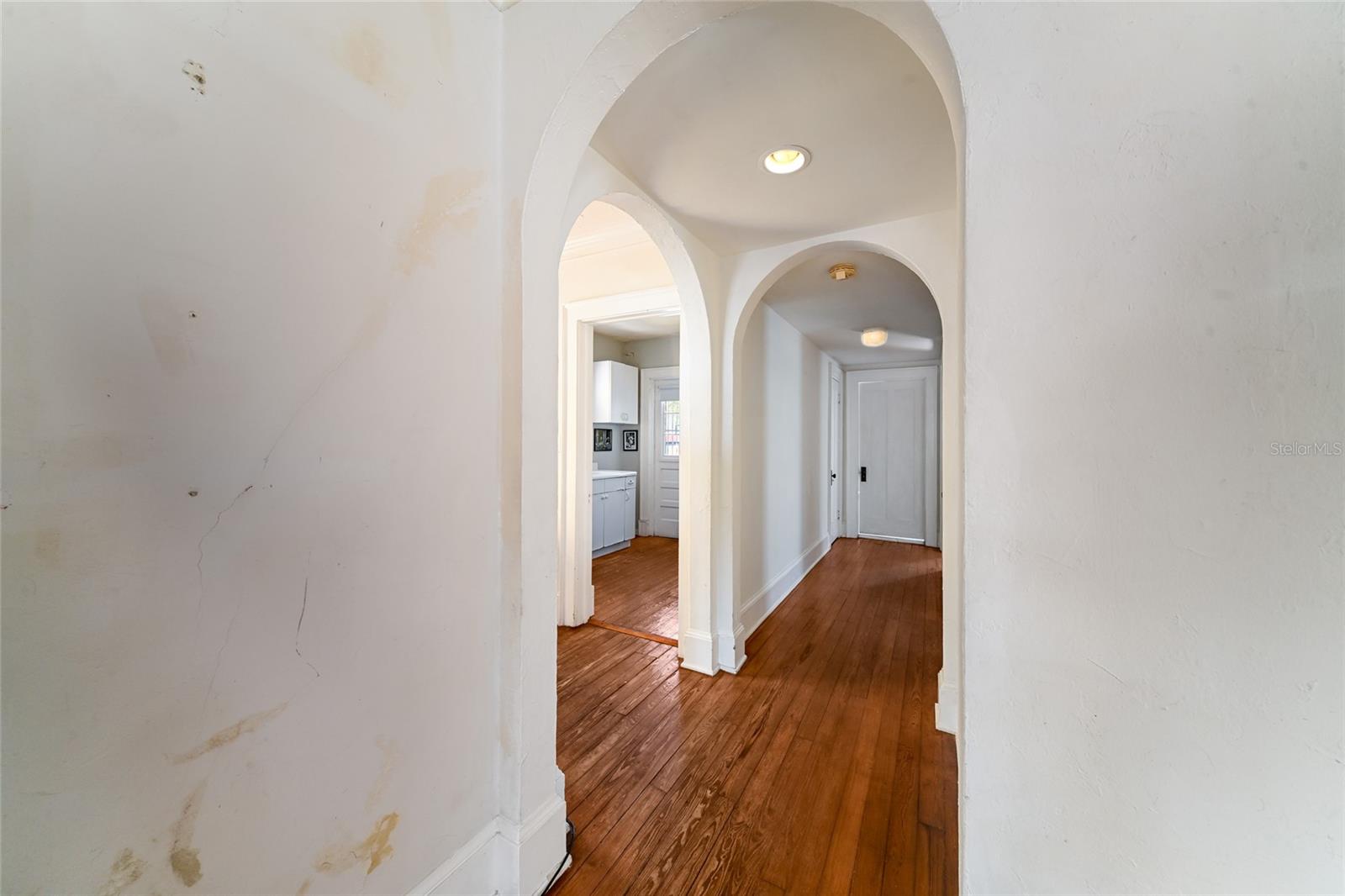 411 Burns Court, Sarasota, FL 34236