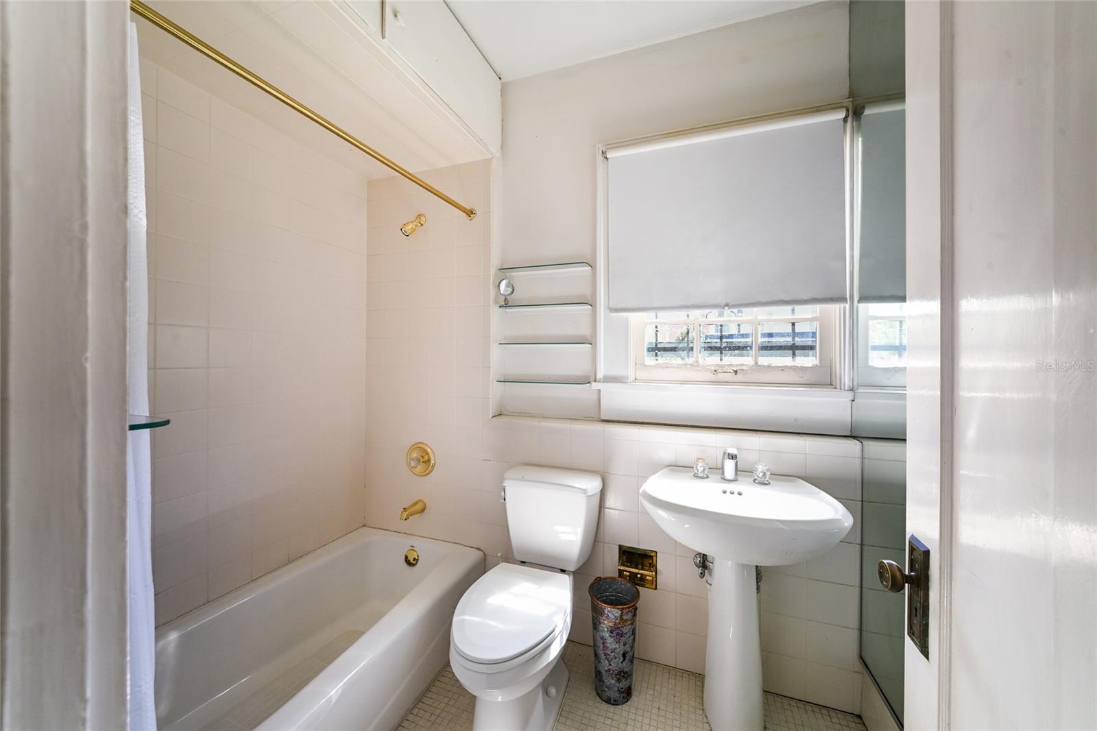 411 Burns Court, Sarasota, FL 34236